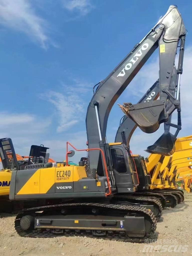 Volvo EC 240 Εκσκαφείς με ερπύστριες