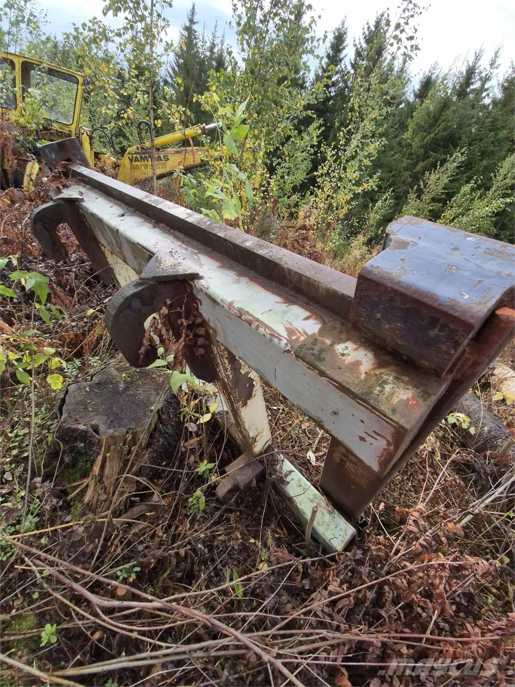 Volvo trukkipiikit Δικράνες