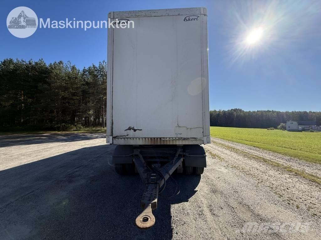 Ekeri L4 Ρυμούλκες κλούβα