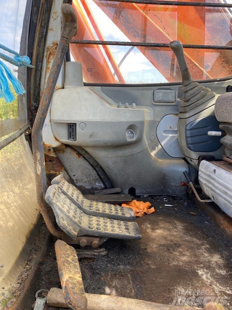 Hitachi EX 200-5 Εκσκαφείς με ερπύστριες