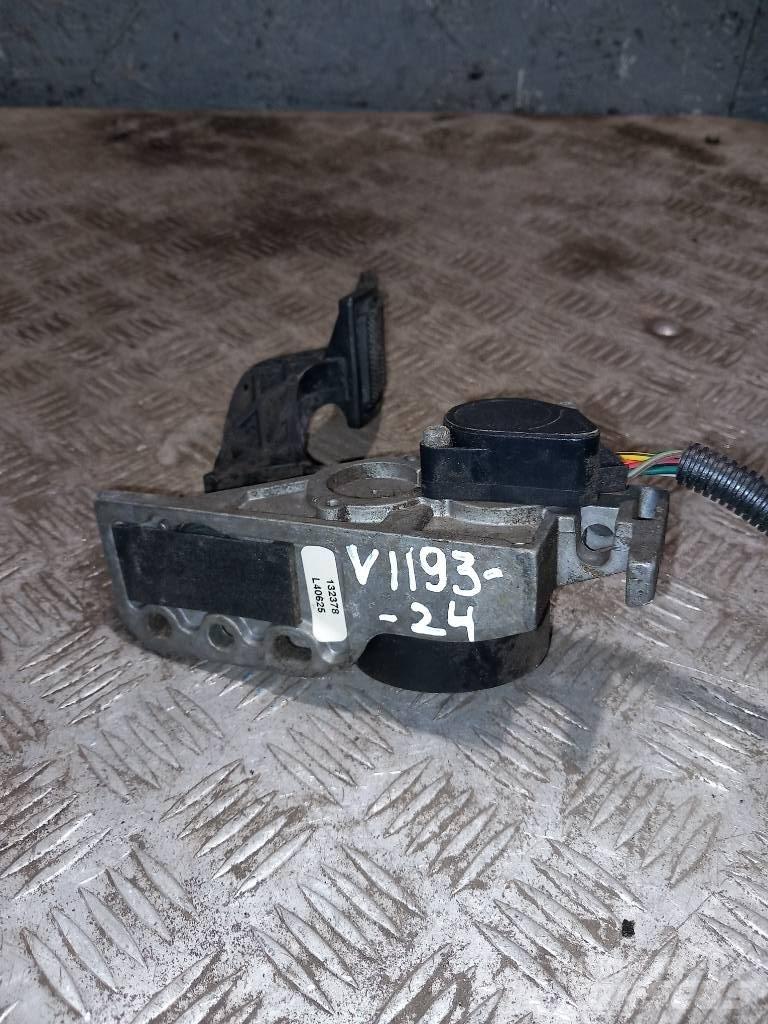 Volvo FH 12 132378 Καμπίνες και εσωτερικό
