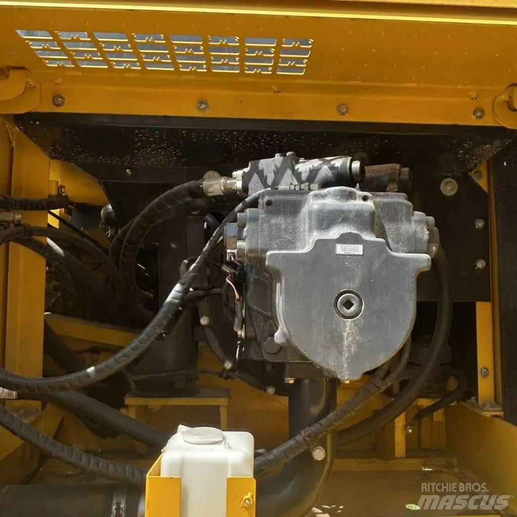 Komatsu 450-8 Εκσκαφείς με ερπύστριες