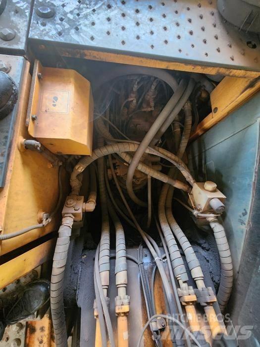 Hyundai HW210 Εκσκαφείς με τροχούς - λάστιχα