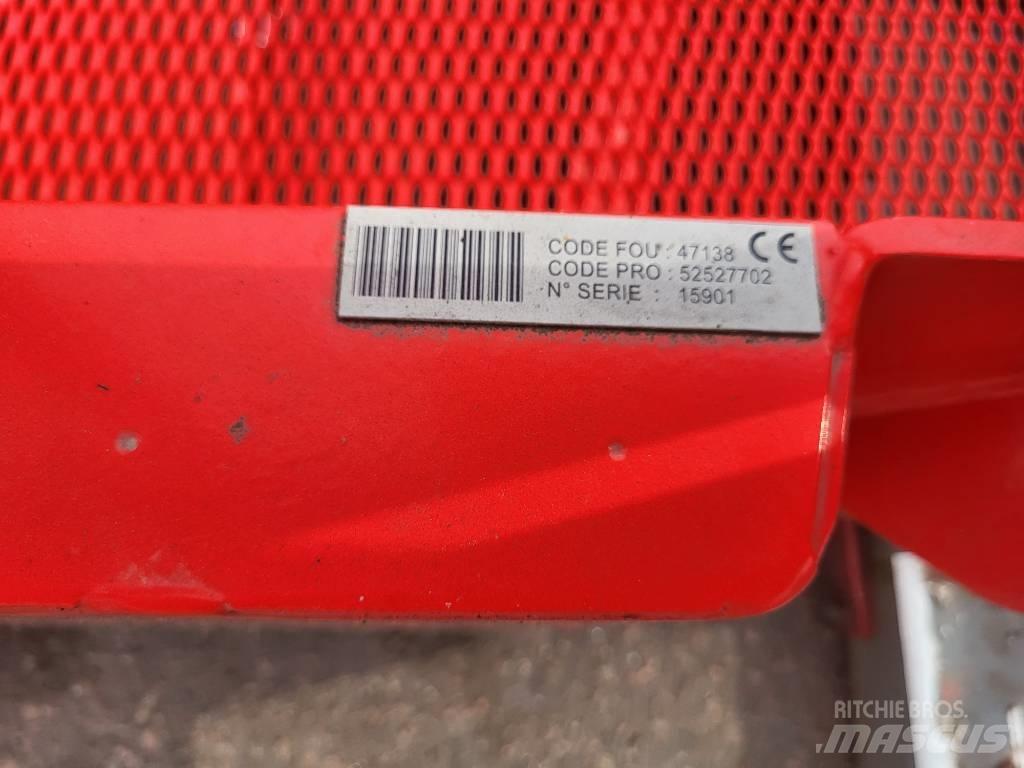 Manitou 200 ATJ kori Ανυψωτήρες με κατακόρυφους πυλώνες