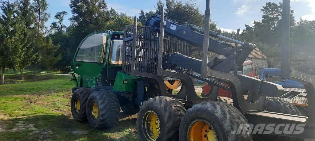 John Deere 1110 E Μεταφορείς ξυλείας