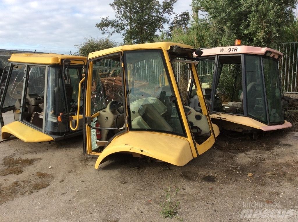 Komatsu WB 97 R Καμπίνες και εσωτερικό