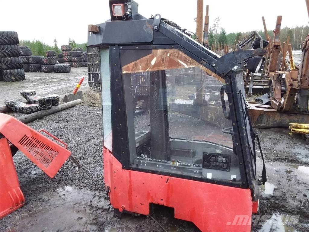 Valmet 911.1 Καμπίνες και εσωτερικό