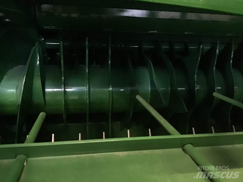 John Deere V461M Πρέσες κυλινδρικών δεμάτων