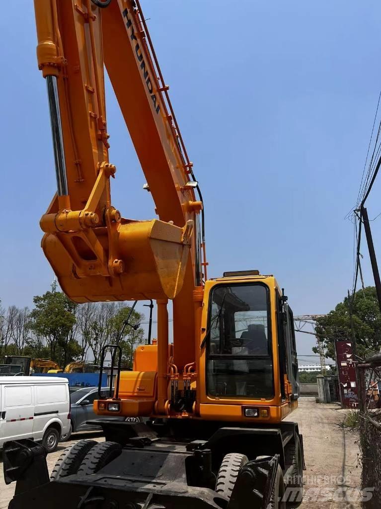 Hyundai R210W-7 Εκσκαφείς με τροχούς - λάστιχα