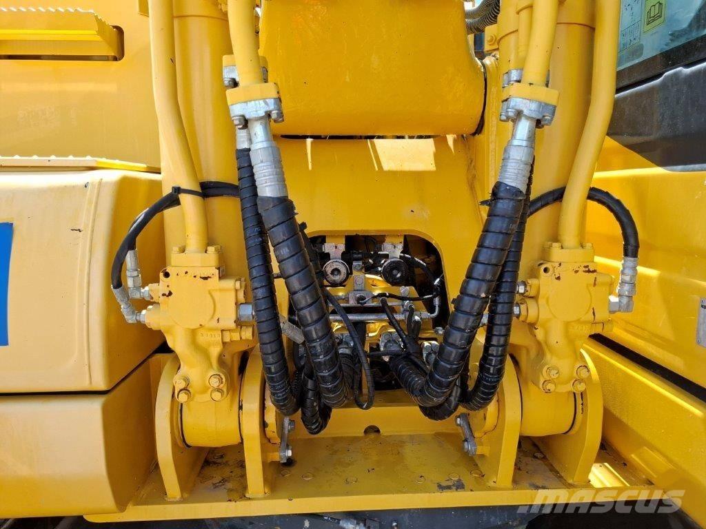 Komatsu PC240LC-10 Εκσκαφείς με ερπύστριες