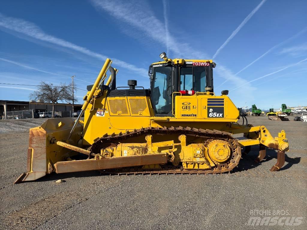 Komatsu D65EX-18 Μπουλντόζες με ερπύστριες