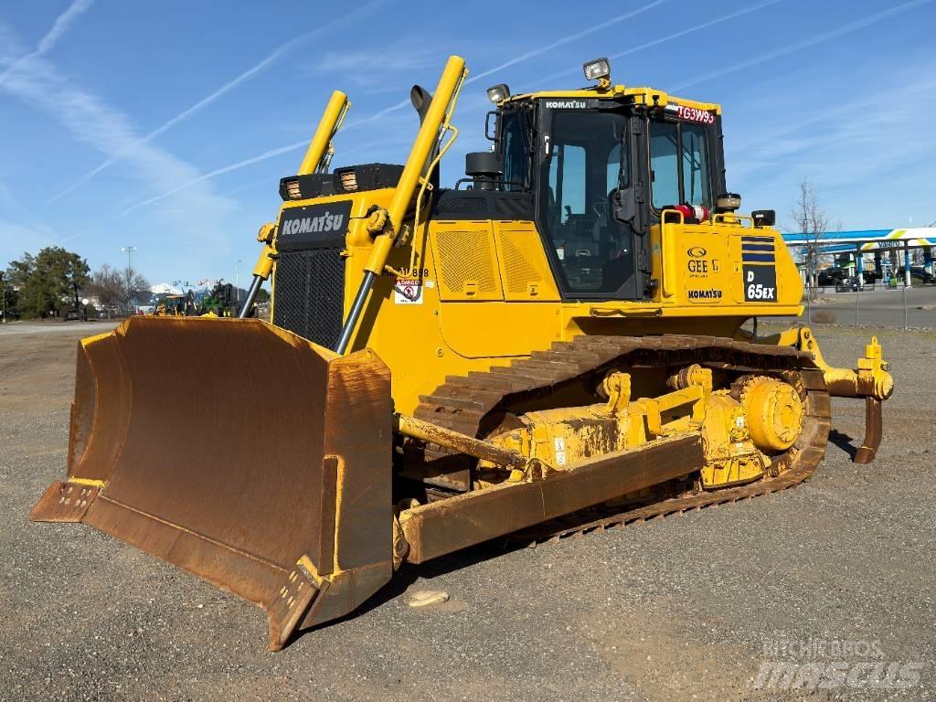 Komatsu D65EX-18 Μπουλντόζες με ερπύστριες
