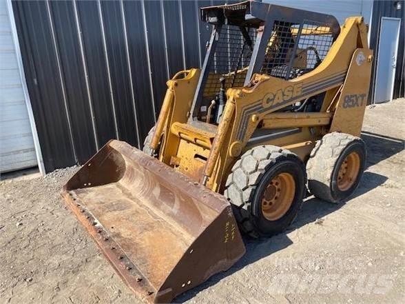CASE 85XT Φορτωτάκια