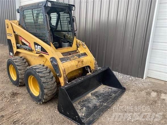 CAT 236 Φορτωτάκια