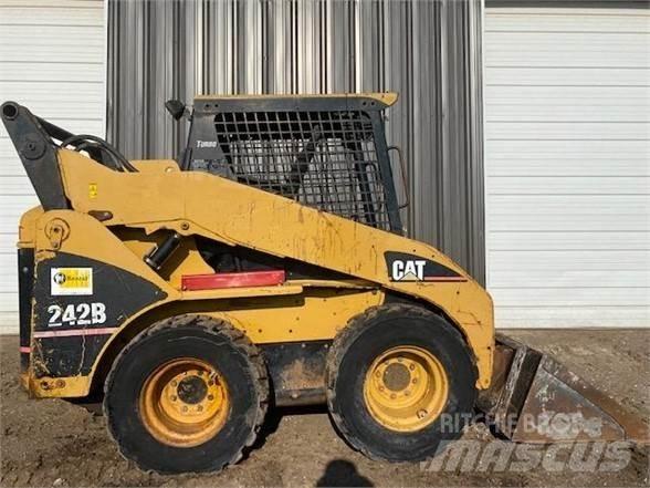 CAT 242B Φορτωτάκια