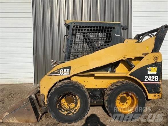 CAT 242B Φορτωτάκια