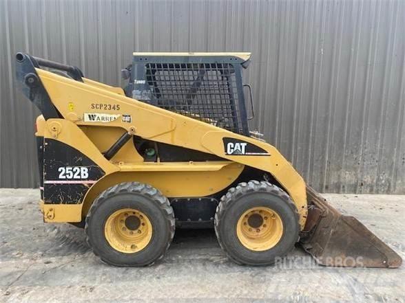 CAT 252B Φορτωτάκια