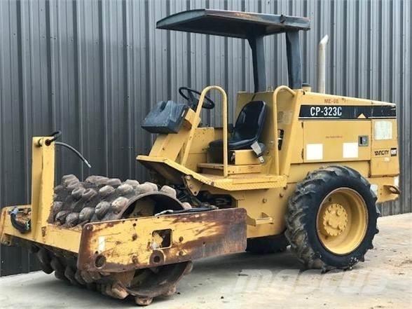 CAT CP-323C Οδοστρωτήρες μονού κυλίνδρου