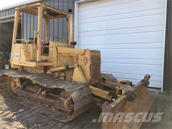 CAT D3B Μπουλντόζες με ερπύστριες