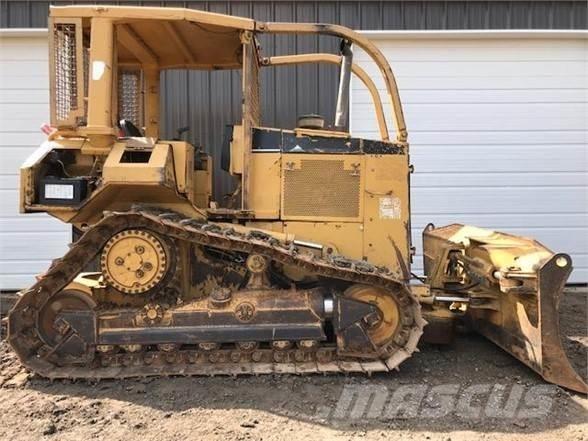 CAT D5M XL Μπουλντόζες με ερπύστριες