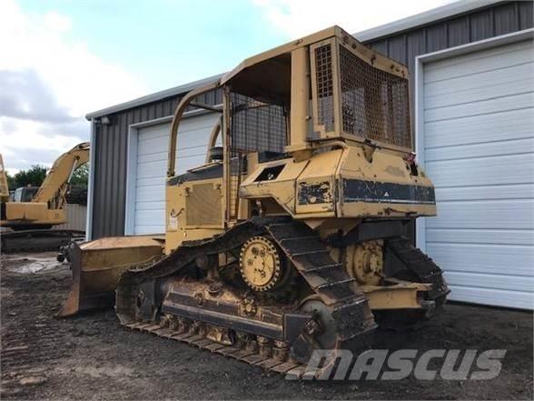 CAT D5M XL Μπουλντόζες με ερπύστριες