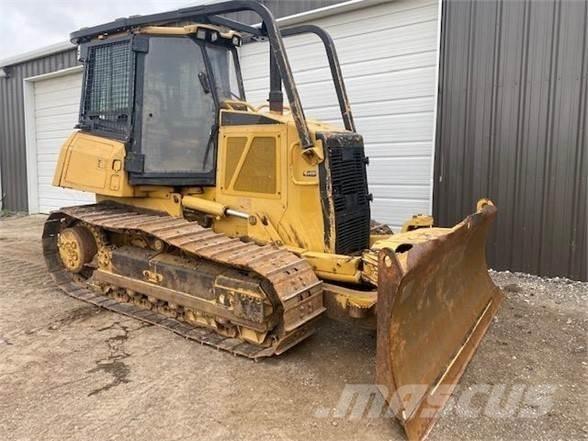 CAT D6K Μπουλντόζες με ερπύστριες