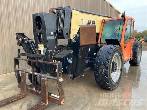 JLG 1055 Τηλεσκοπικοί ανυψωτές