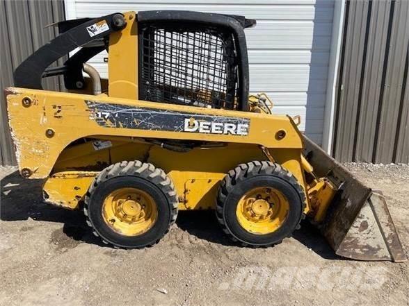John Deere 317 Φορτωτάκια