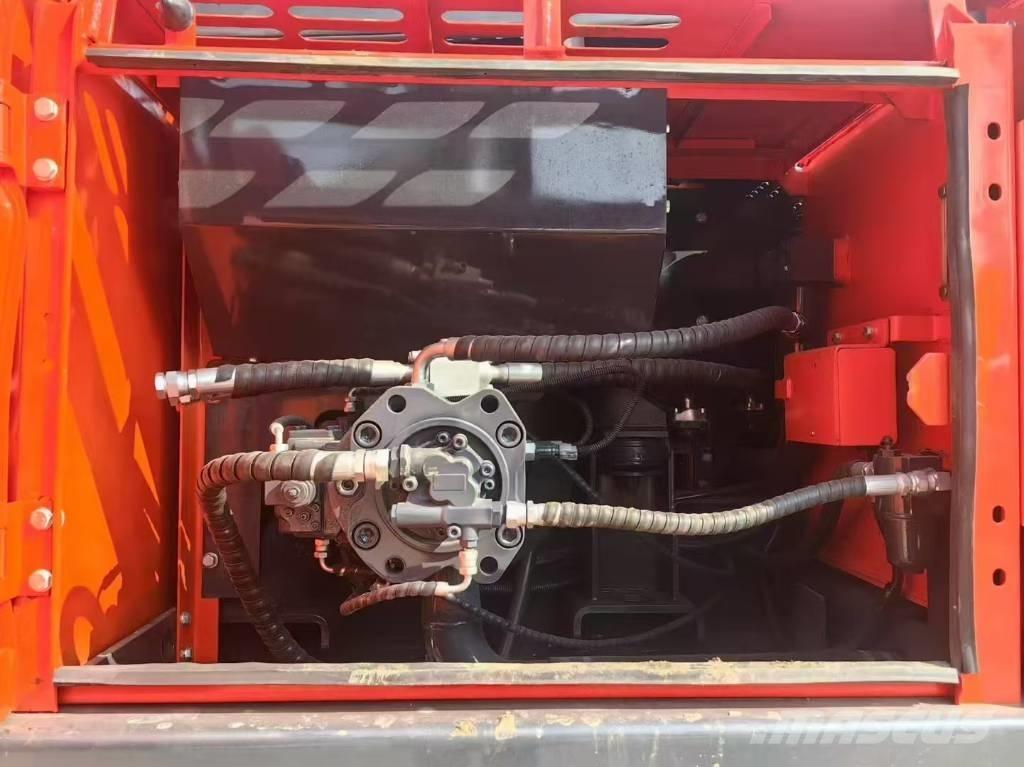Doosan DX 225 LC Εκσκαφείς με ερπύστριες