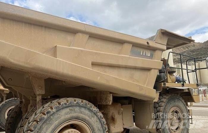 CAT 771D Dumpers εργοταξίου