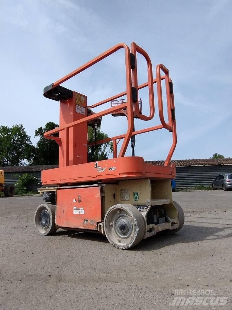 JLG 1230 ES Ανυψωτήρες με κατακόρυφους πυλώνες