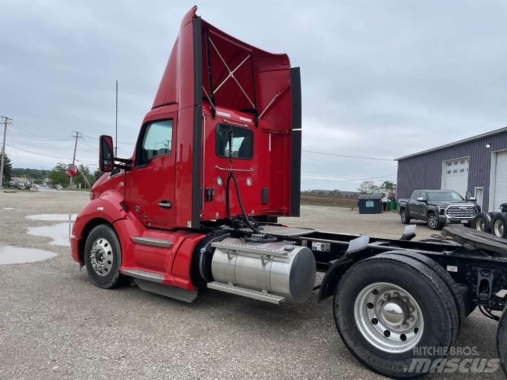 Kenworth T 680 Τράκτορες