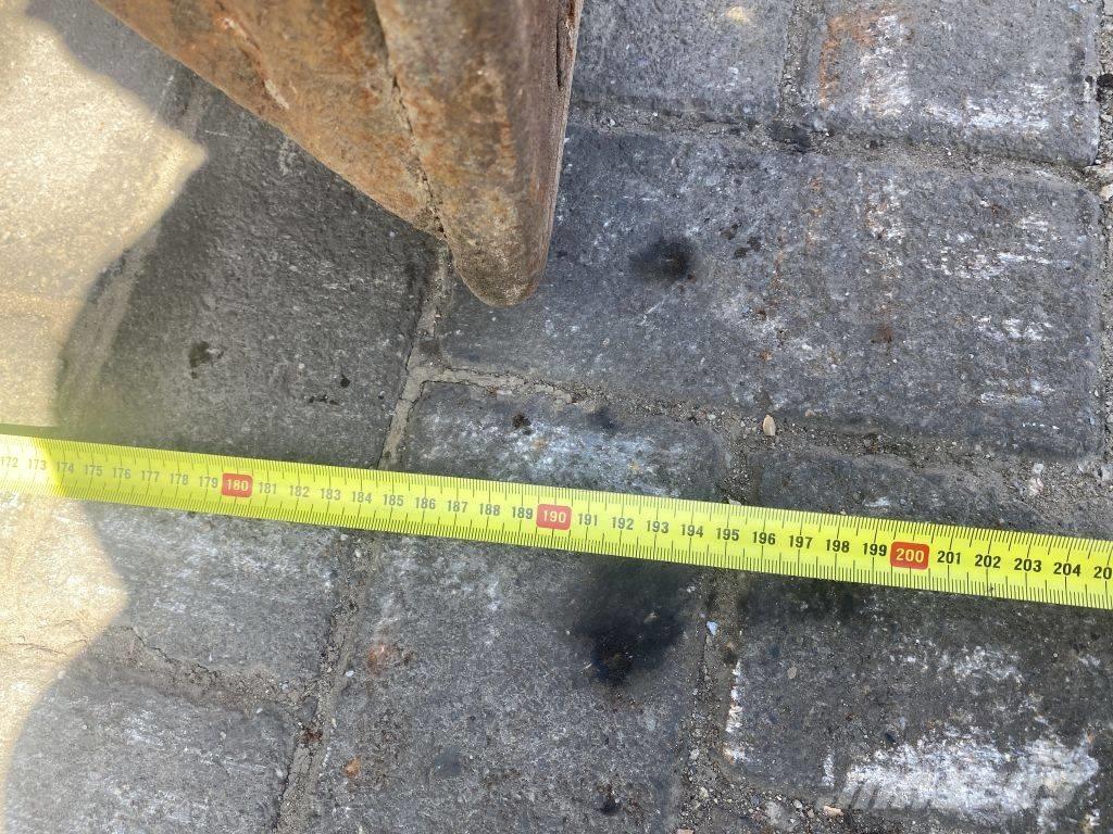 Demarec CW 30 Αρπάγες