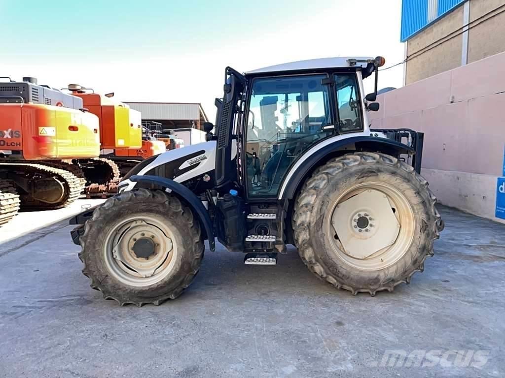 Valtra G115 Τρακτέρ