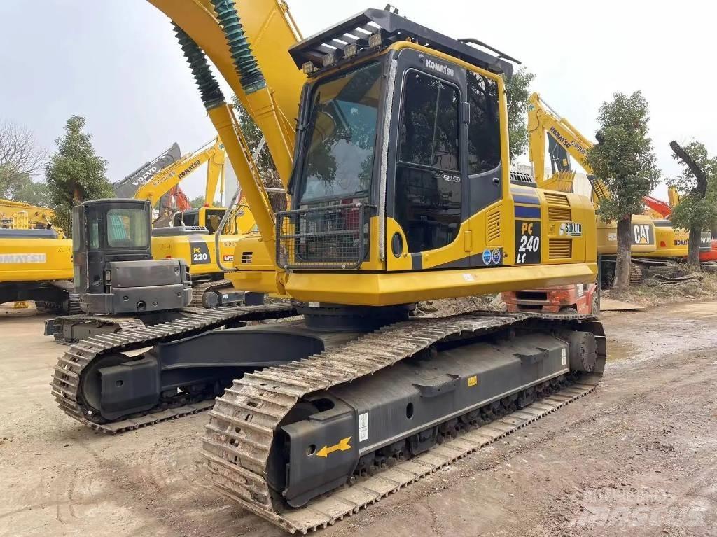 Komatsu PC240-8 Εκσκαφείς με ερπύστριες