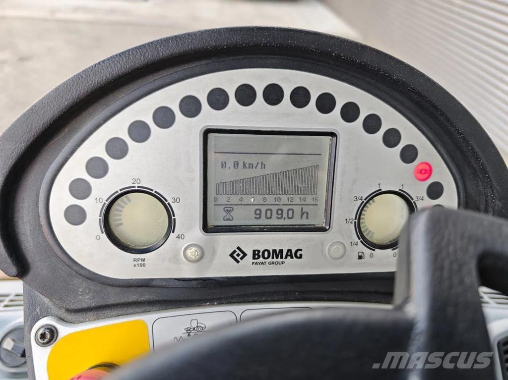 Bomag BW 177 D-5 Κύλινδροι με επίσωτρα με αέρα