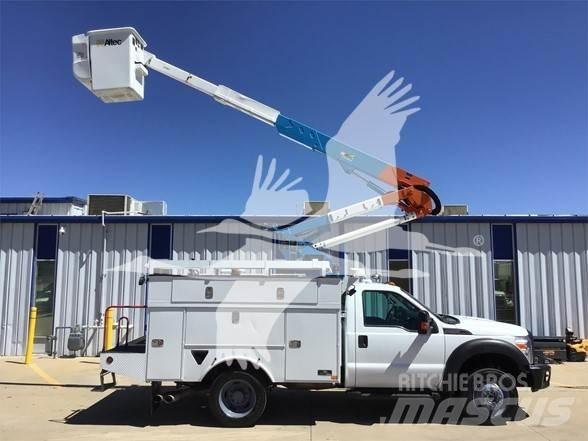 Altec AT37G Εναέριες πλατφόρμες τοποθετημένες σε φορτηγό