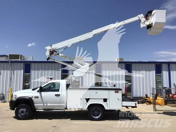 Altec AT37G Εναέριες πλατφόρμες τοποθετημένες σε φορτηγό