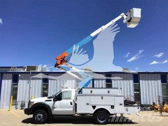 Altec AT37G Εναέριες πλατφόρμες τοποθετημένες σε φορτηγό