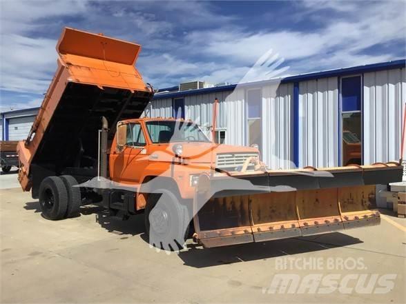 Ford F800 Διαστρωτήρες άμμου και αλατιού