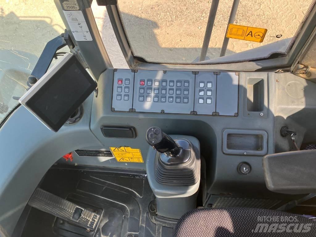 Liebherr L 566 Φορτωτές με λάστιχα (Τροχοφόροι)