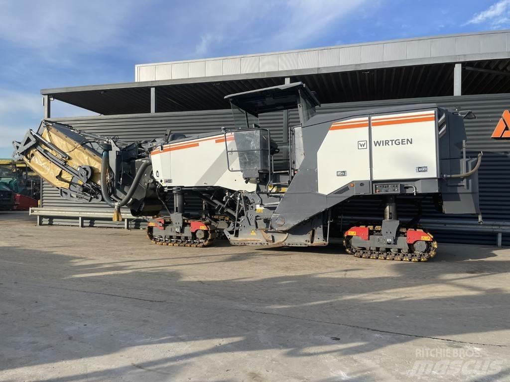 Wirtgen W 220 FI Επεξεργασίας επίστρωσης ασφάλτου