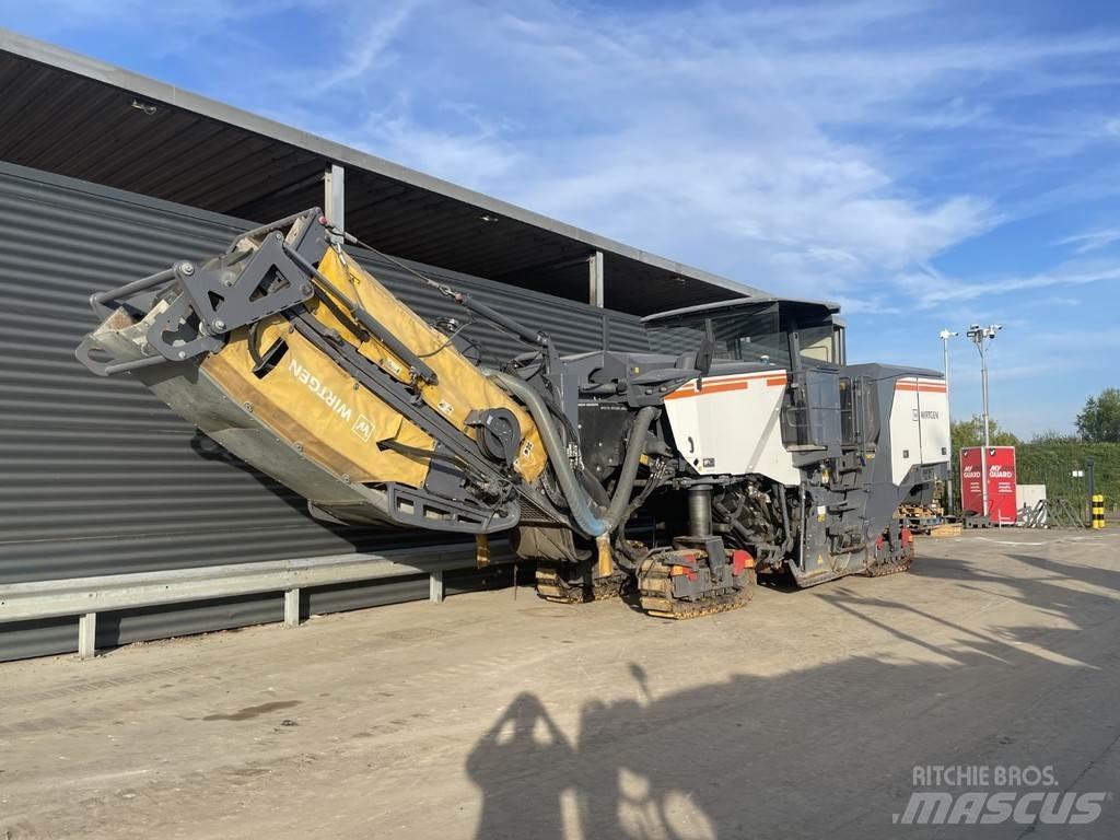Wirtgen W 220 FI Επεξεργασίας επίστρωσης ασφάλτου