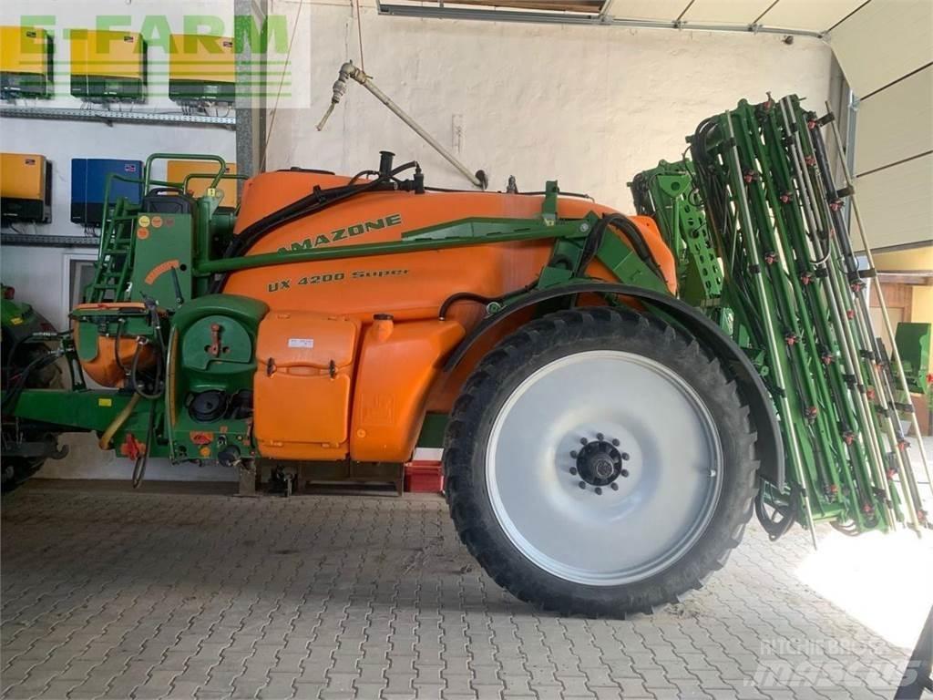 Amazone UX4200 Ρυμουλκούμενα ψεκαστικά