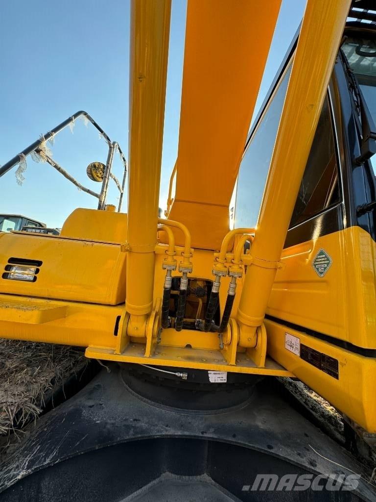 Komatsu PC 210 Εκσκαφείς με ερπύστριες