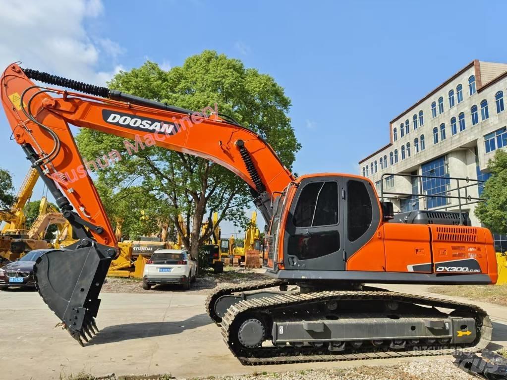Doosan DX 300 Εκσκαφείς με ερπύστριες