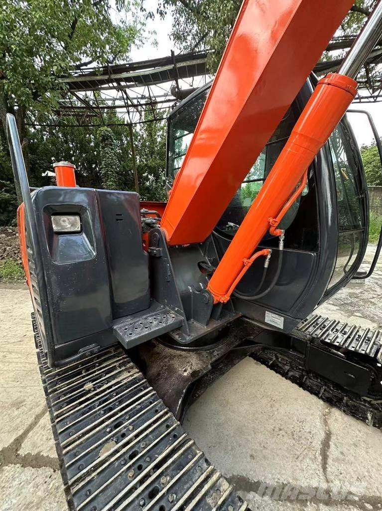 Hitachi 70 Εκσκαφείς με ερπύστριες