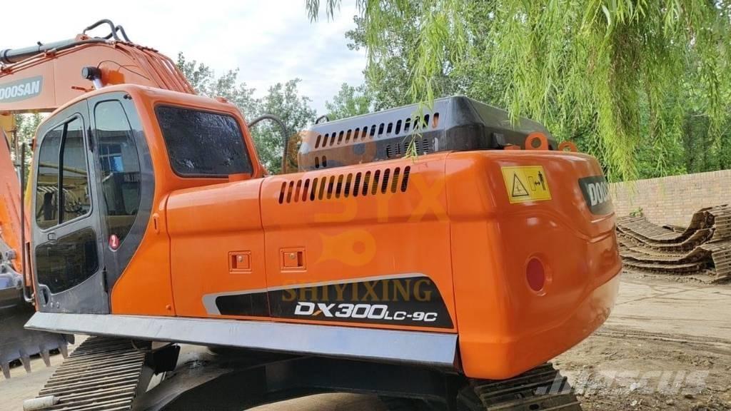 Doosan DX 300 Εκσκαφείς με ερπύστριες