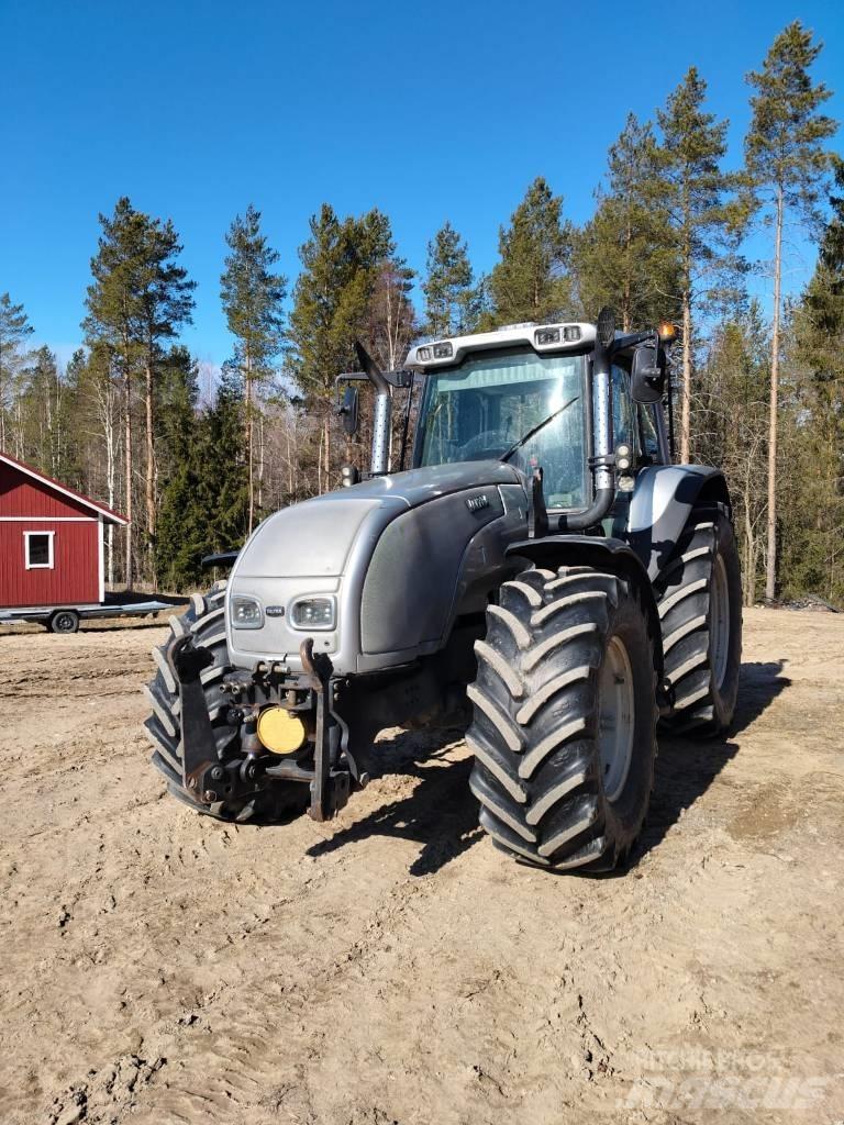 Valtra T130 Hi-Tek Τρακτέρ