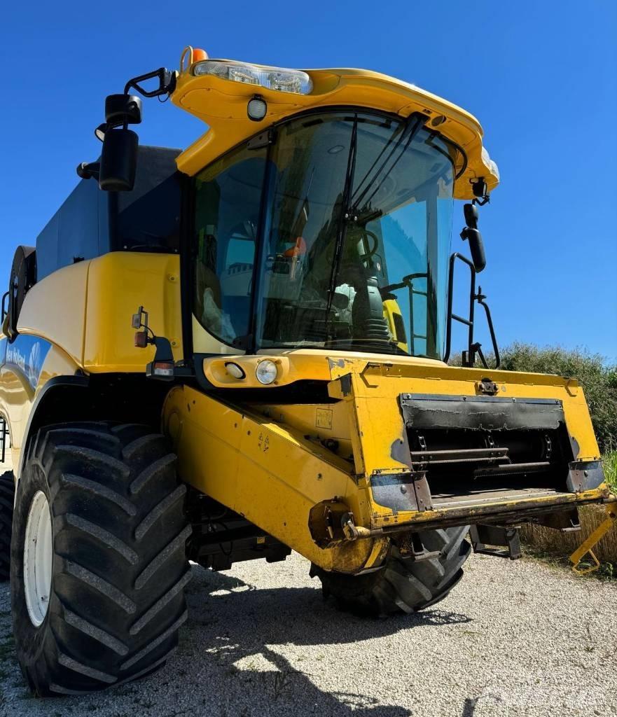 New Holland CX 760 Θεριζοαλωνιστικές μηχανές